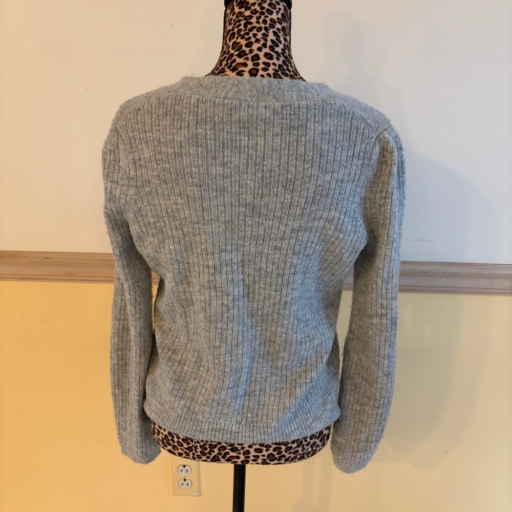 Talbots Grey Metallic Shimmer Ribbed Rhinestone Button Cardigan Sweater Womens M - Picture 7 of 7